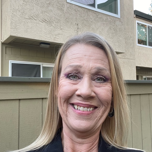 Meet your Posher, Sabrena - Picture 7 of 17
